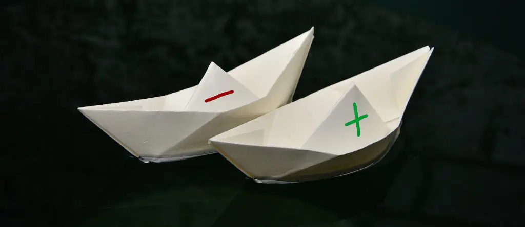 paper-boat-2287555_1920