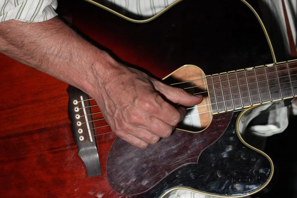 guitar-776564_1920