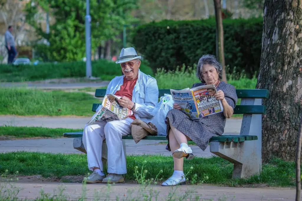grandparents-2807673_1920(1)