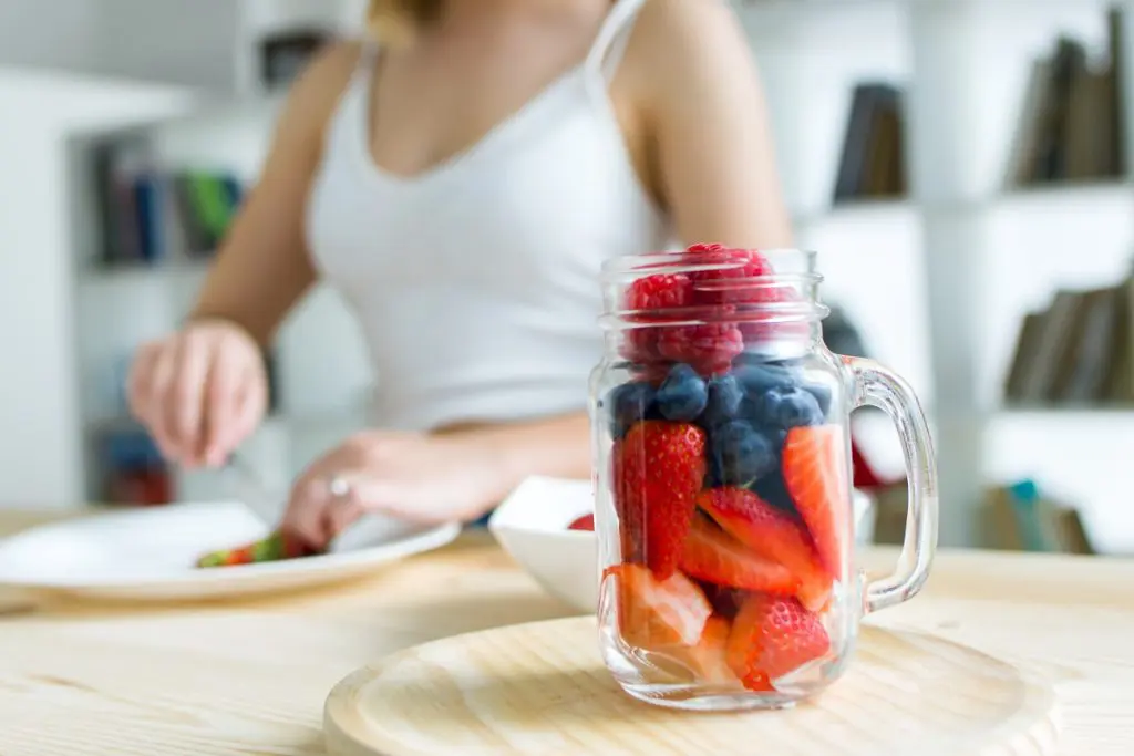 womanfruitred